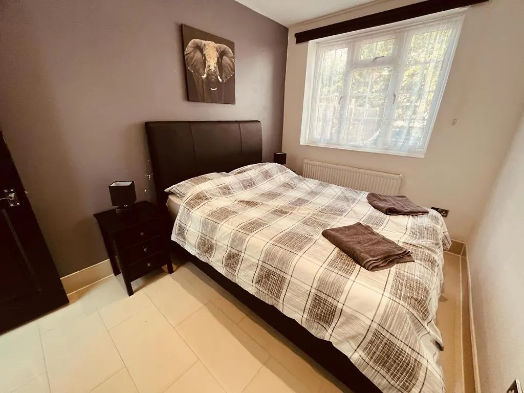 Apartment Spacious 1 Bed Flat Near Heathrow Hillingdon